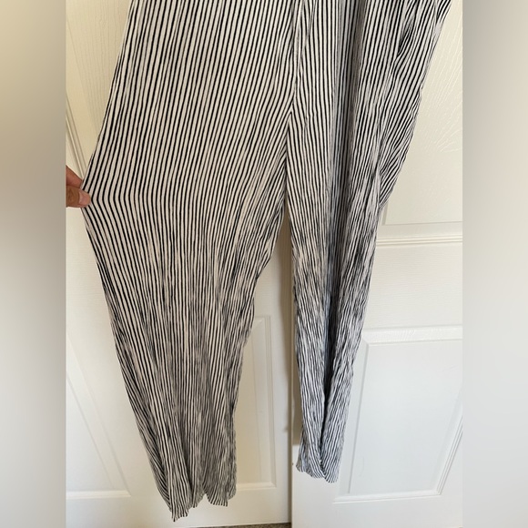 Brand New Forever 21 womens large jumper - Picture 4 of 5